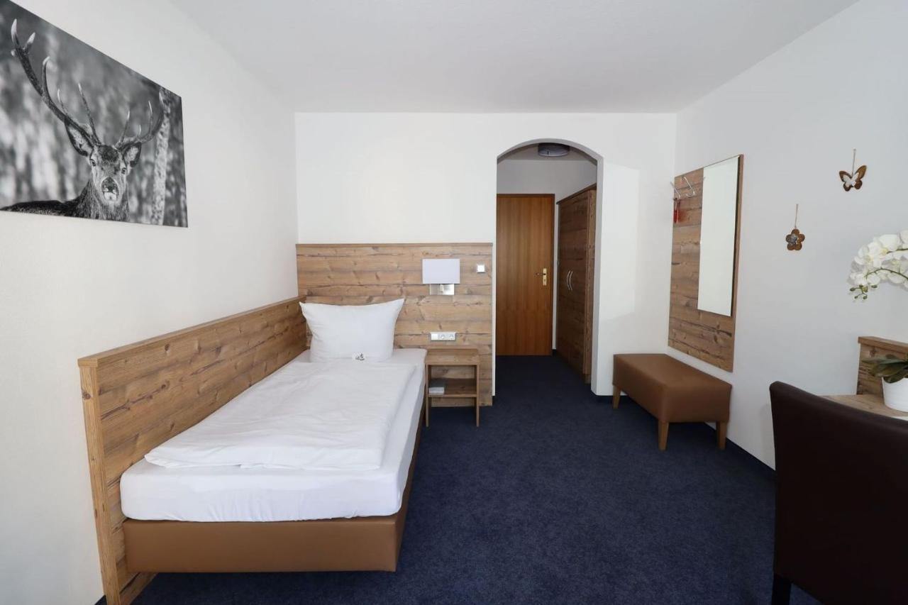 Hotel Garni Cafe Raepple Бад-Петерсталь-Грисбах Экстерьер фото