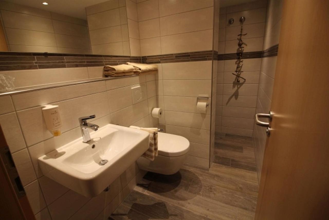 Hotel Garni Cafe Raepple Бад-Петерсталь-Грисбах Экстерьер фото